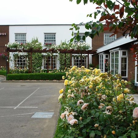 Oaklands Lodge Hotel Saint Saviour Esterno foto