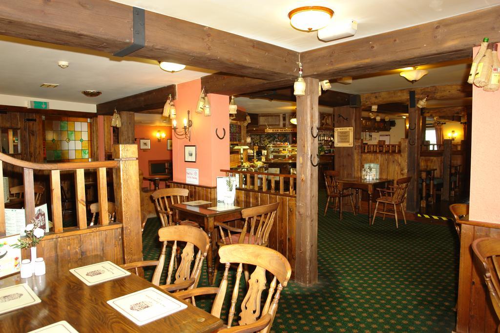 Oaklands Lodge Hotel Saint Saviour Esterno foto